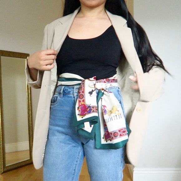 Book of Kells Scarf - Picture 3 of 8